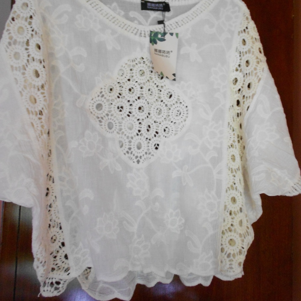 Light ivory embroidery blouse XXL